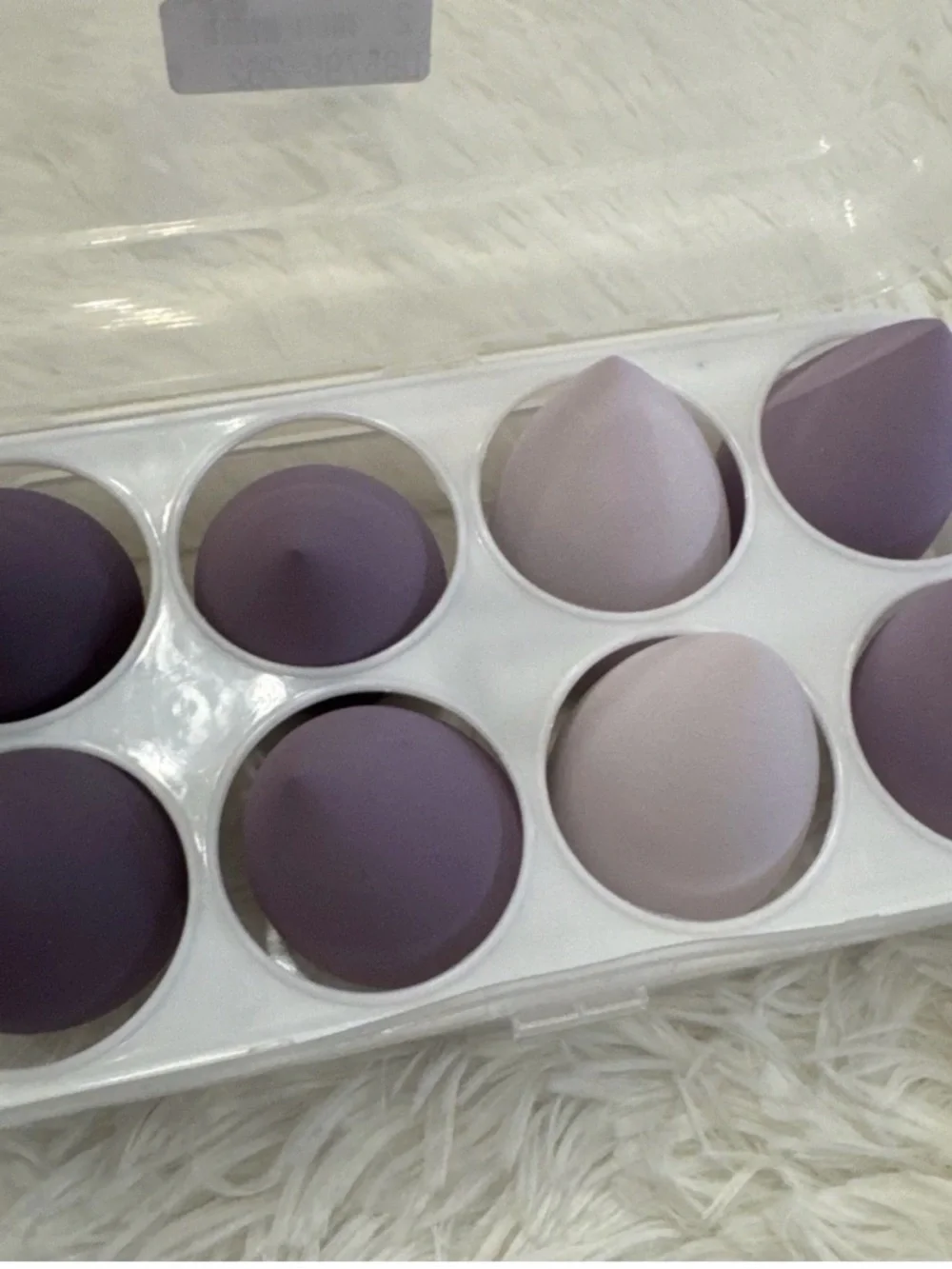 Set of 8 Purple Makeup Blending Sponges with box
